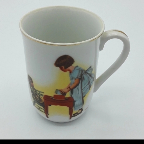 4 Vintage Coffee Mugs 1981 - Picture 2 of 12